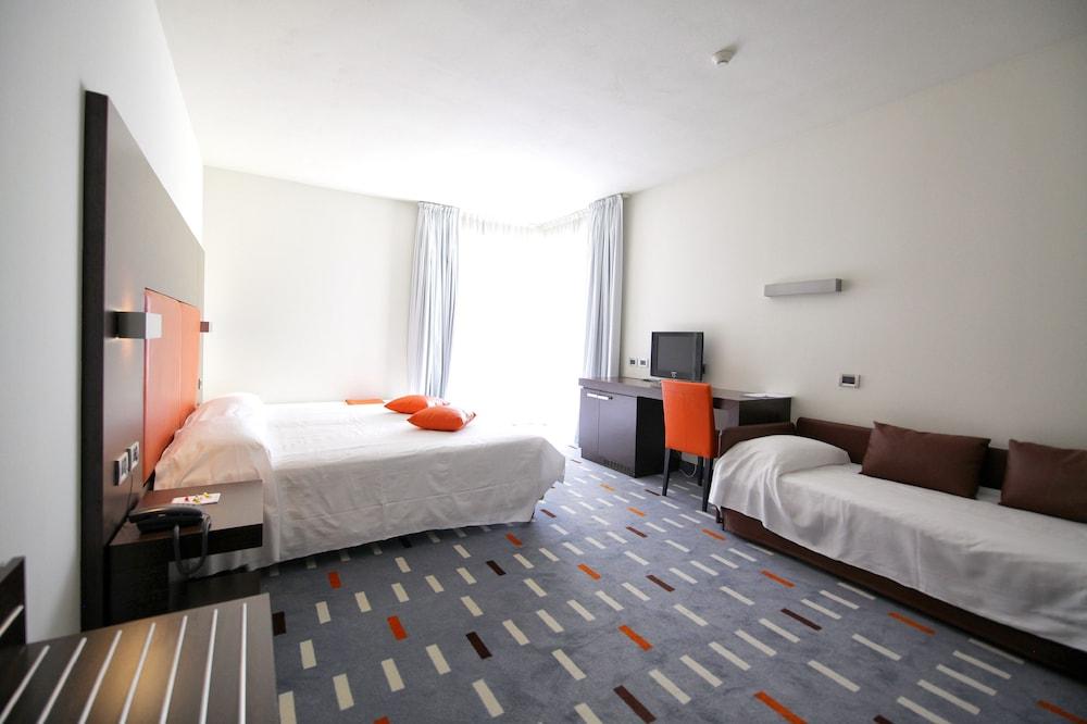 Hotel Major Ronchi Dei Legionari Eksteriør bilde