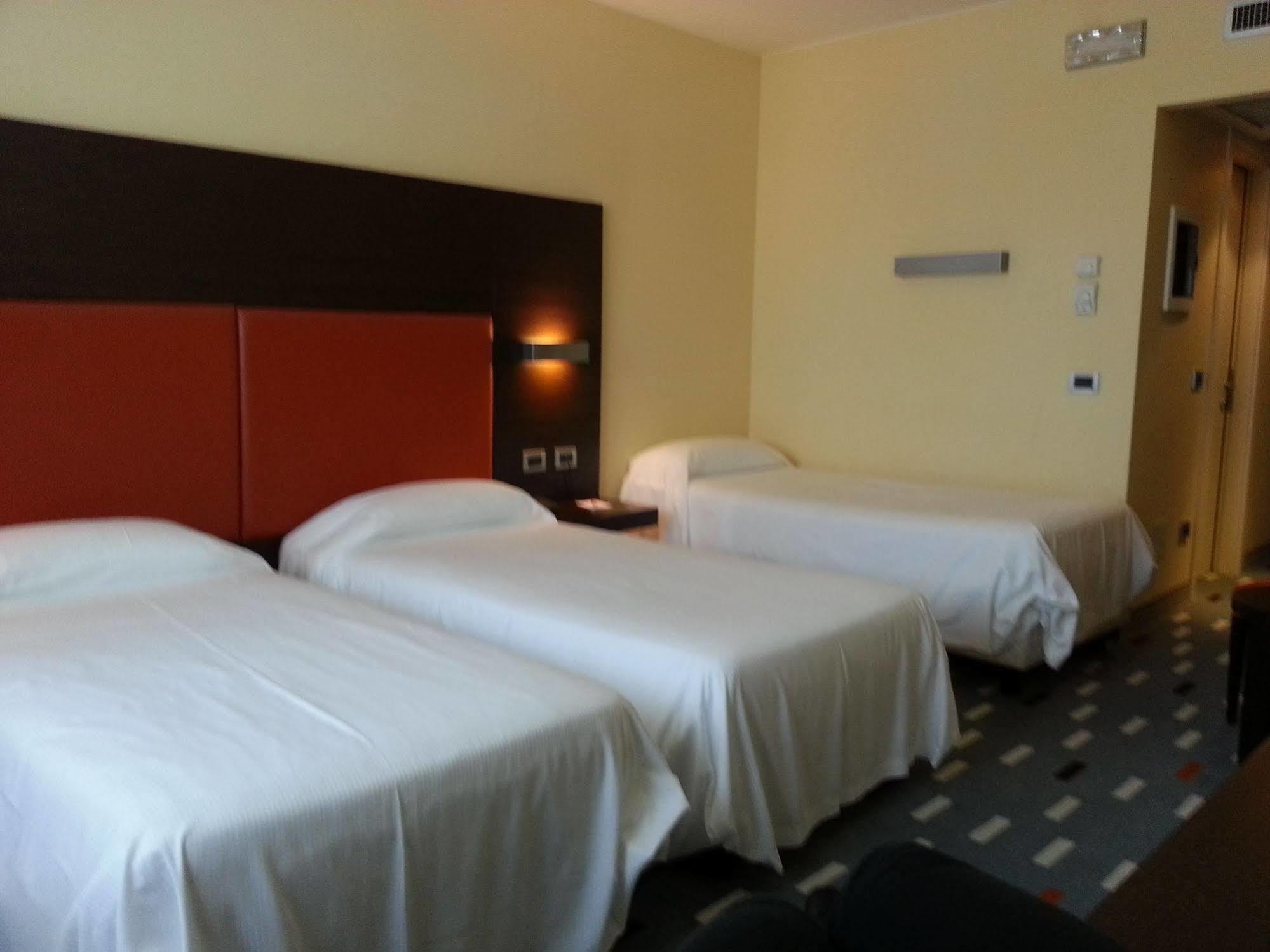 Hotel Major Ronchi Dei Legionari Eksteriør bilde